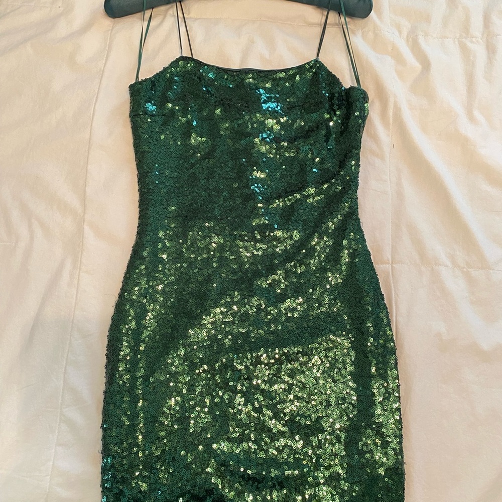 Elegant Green Sequin Dress